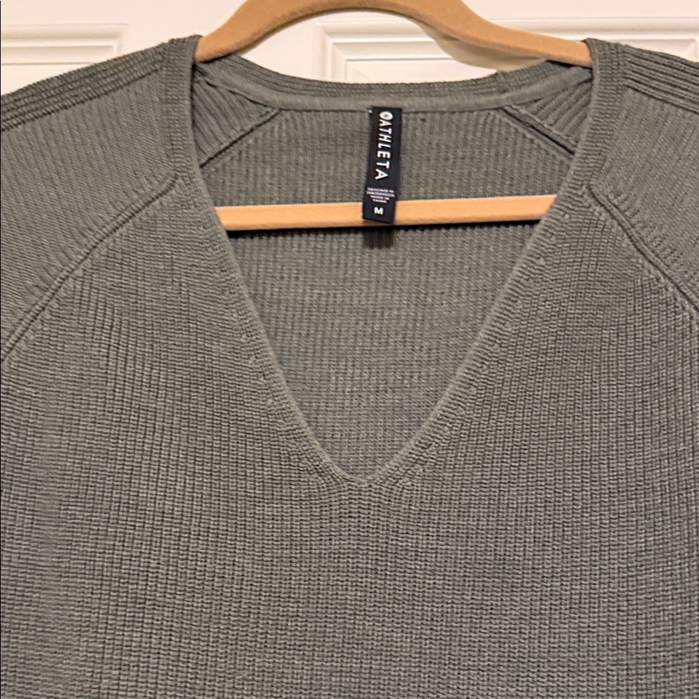 Athleta Olive knit sweater - Picture 5 of 7
